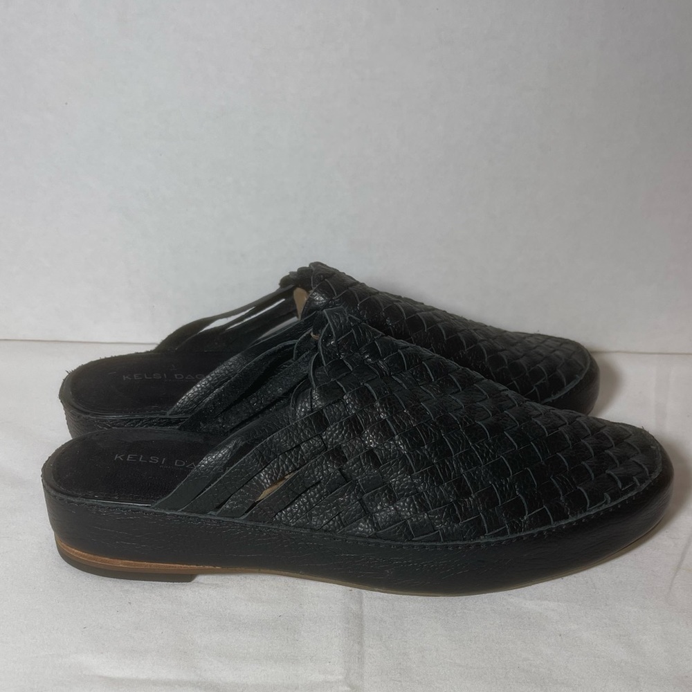 Kelsi Dagger Brooklyn Maple woven black leather mules size 10